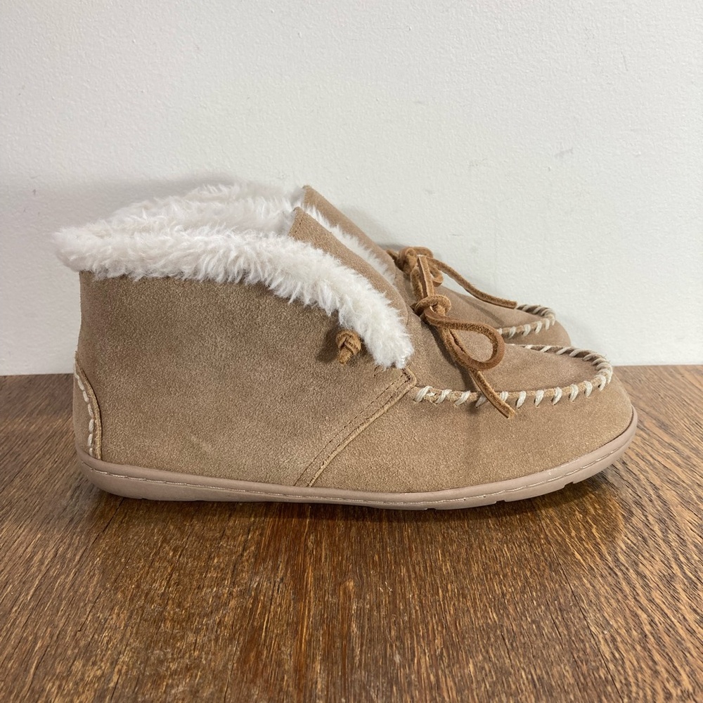 Clarks Moccasin Bootie Slippers Women’s Size 8 Brown
